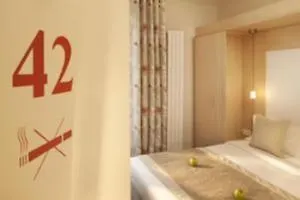 Du Savoir فندق 3*