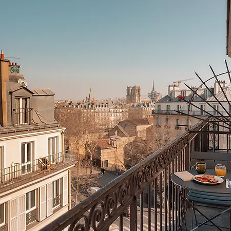 Hotel Du Savoir 3*