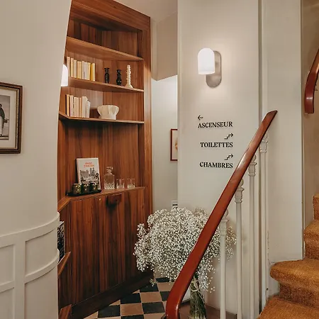 Du Savoir Hotel