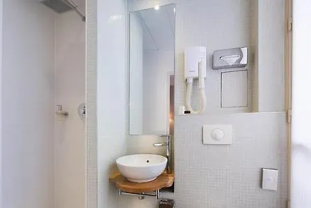 Le Petit Belloy 3* Paris