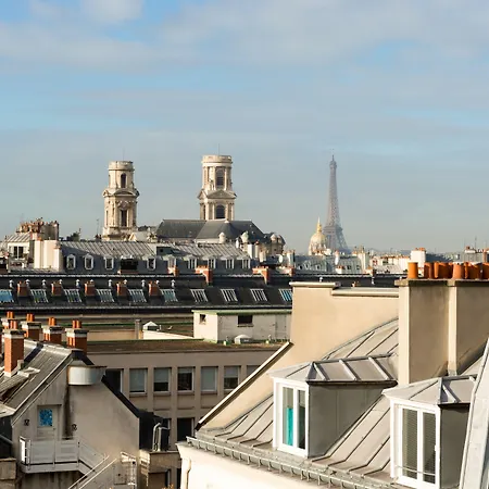 Le Petit Belloy Hotel 3*