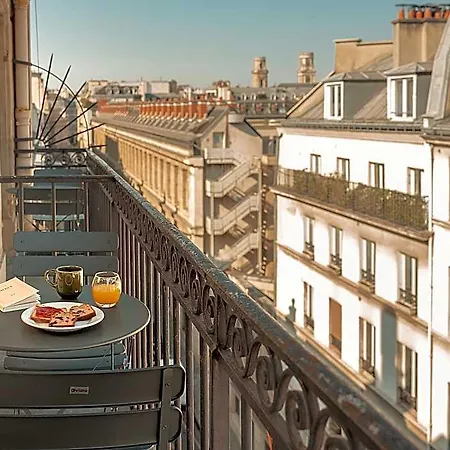 Hotel Du Savoir 3*