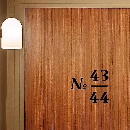 Hotel Du Savoir 3*