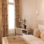 Du Savoir Hotel