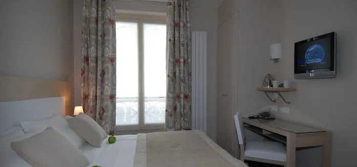 Hotel Du Savoir 3*